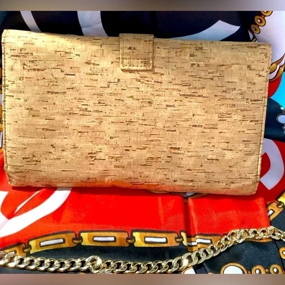 JCREW CORK CLUTCH WITH INSIDE KISS LOCK COIN COMPARTMENT - Picture 3 of 9